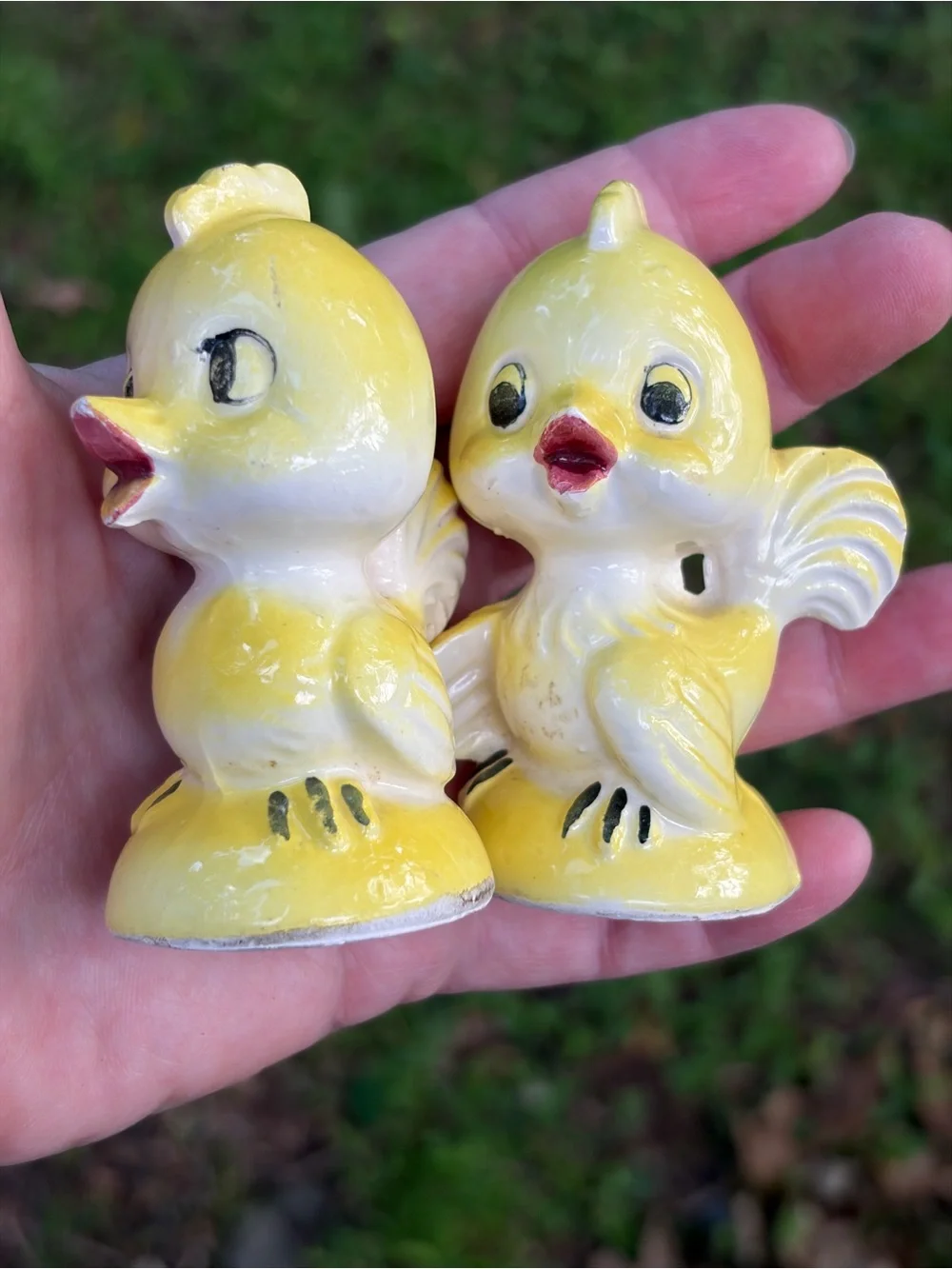 Vintage Norcrest Anthropomorphic Yellow Birds Ceramic Salt & Pepper Shakers Set